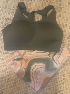 lululemon athletica Green Sports Bra Size 34E Beach Riot Leggings M Set
